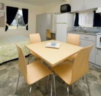 Burrill Lake Tourist Park - Coogee Beach Accommodation