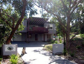 Benjamins Beach House - Coogee Beach Accommodation 5