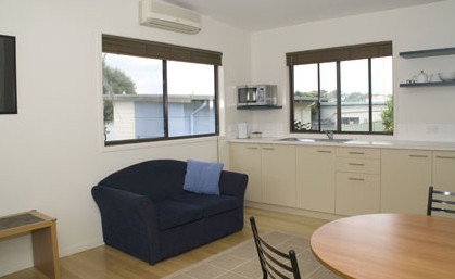 Anglesea Lodge - Coogee Beach Accommodation 5
