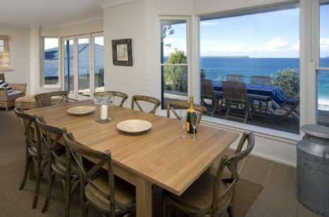 Absolute Waterfront At Hyams Beach - Elandra - Coogee Beach Accommodation 5