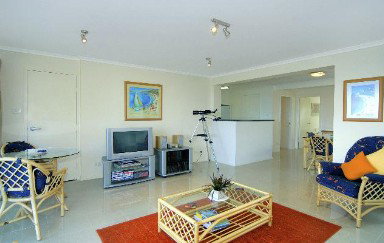 145 On The Parade - Coogee Beach Accommodation 4