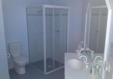 Breakers Apartments Mollymook - Coogee Beach Accommodation 4