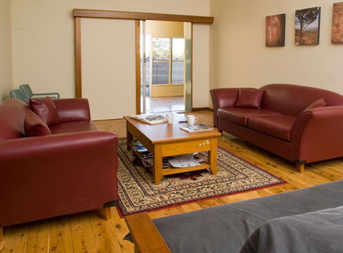 Redbank Homestead - Gundabooka National Park - Coogee Beach Accommodation 1