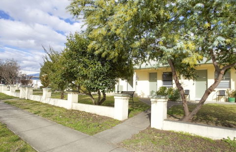 Tumut Apartments - Coogee Beach Accommodation 0