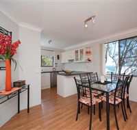 Magnus Street Treetops - Coogee Beach Accommodation