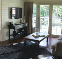Book Barn Cottage - Coogee Beach Accommodation