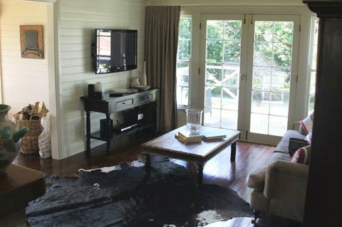 Book Barn Cottage - Coogee Beach Accommodation 0