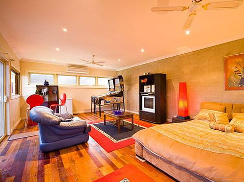 Enjoy Albury - Coogee Beach Accommodation 4