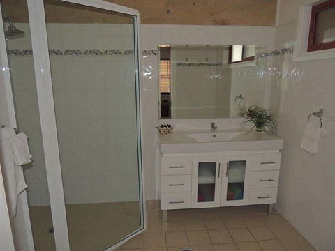 Avon View Stays - Coogee Beach Accommodation 2