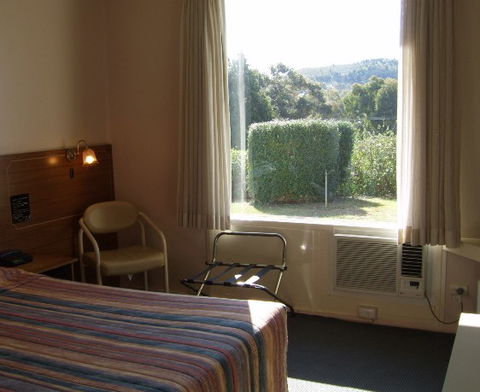 Garden Motor Inn - Coogee Beach Accommodation 4