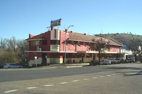 Criterion Hotel Gundagai - Coogee Beach Accommodation 0
