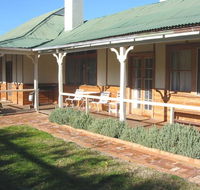Gundagai Historic Cottages Bed and Breakfast - Coogee Beach Accommodation