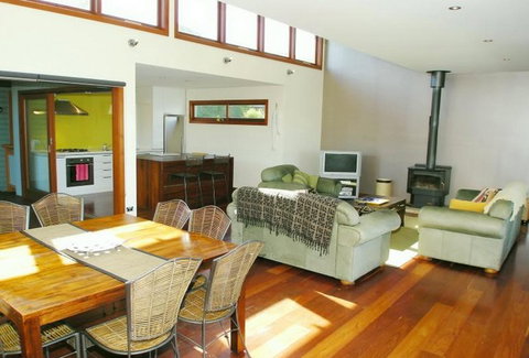 Carmelone Gerroa - Coogee Beach Accommodation 1