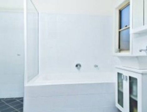 A Beach House Near Manly Two - Coogee Beach Accommodation 2