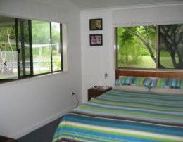Bucasia Beach House - Coogee Beach Accommodation 2