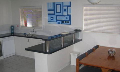 Campwin Beach House Bed And Breakfast - Coogee Beach Accommodation 3