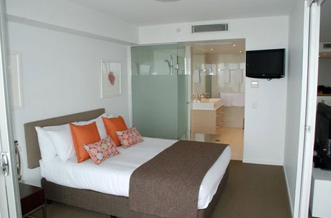Echelon Apartments Yeppoon - Coogee Beach Accommodation 3