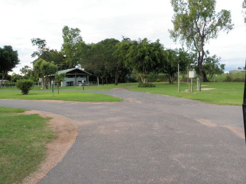 Emerald Cabin And Caravan Village - Coogee Beach Accommodation 5