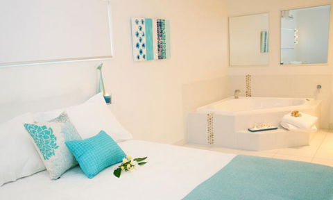 Barooga On Pier - Coogee Beach Accommodation 0