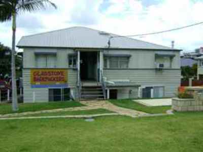 Gladstone Backpackers - Coogee Beach Accommodation 0