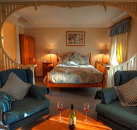 Honeysuckle Cottages and The Rocks Restaurant - Coogee Beach Accommodation