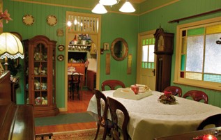 Marys Place - Coogee Beach Accommodation 5