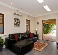 Swan Inn Bed and Breakfast - Coogee Beach Accommodation