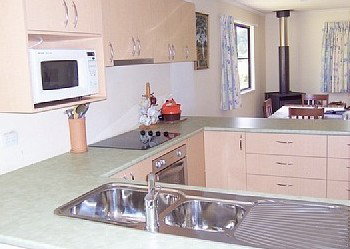 Walkabout - Holiday Home - Coogee Beach Accommodation 4