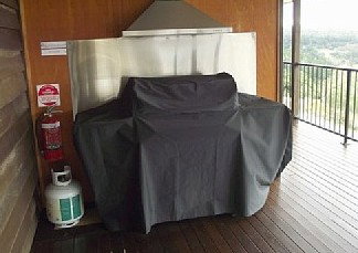 Bunya Romance - Holiday Home - Coogee Beach Accommodation 1