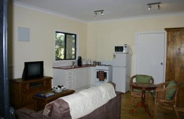 Whitewood Cottage - Bunya Mountains - Coogee Beach Accommodation 2