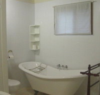 Cosy Cottage - Holiday Home - Coogee Beach Accommodation