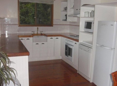 Cosy Cottage - Holiday Home - Coogee Beach Accommodation 4