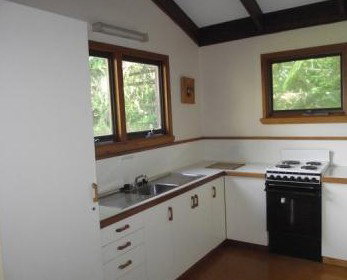 Fern Cottage - Holiday Home - Coogee Beach Accommodation 1