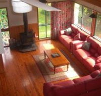 Currawong - Holiday Home - Coogee Beach Accommodation