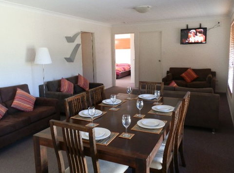 Peppertree Cabins Kingaroy - Coogee Beach Accommodation 1
