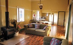 Lee Farmstay - Coogee Beach Accommodation 0