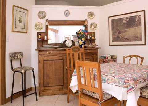 Rock-Al-Roy Bed And Breakfast - Coogee Beach Accommodation 3