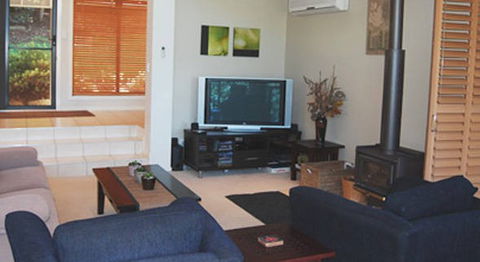 Ravensbourne Escape Silverwood Lodge - Coogee Beach Accommodation 2