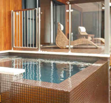 Chandeliers On Abbey - Coogee Beach Accommodation 0