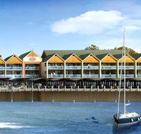 Quality Suites Crest Mandurah - Coogee Beach Accommodation