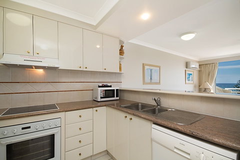 Burleigh Mediterranean Resort - Coogee Beach Accommodation 1
