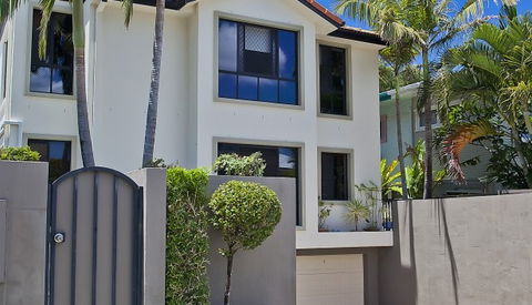 Mermaid Beachside B & B - Coogee Beach Accommodation 0