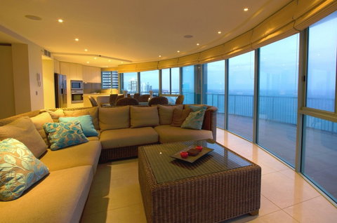 Waterford Apartments On Main Beach - Coogee Beach Accommodation 1