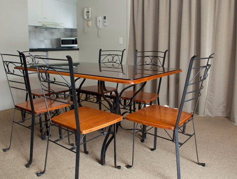 Ambassador Apartments Holiday Units - Coogee Beach Accommodation 1