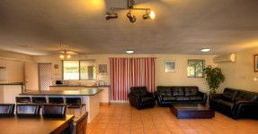 Miami Shore Motel - Coogee Beach Accommodation 4