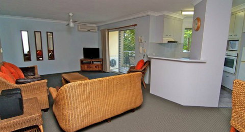Apartments Paradise Grove - Coogee Beach Accommodation 1