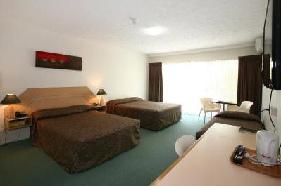 Outrigger Resort Burleigh Heads - Coogee Beach Accommodation 5