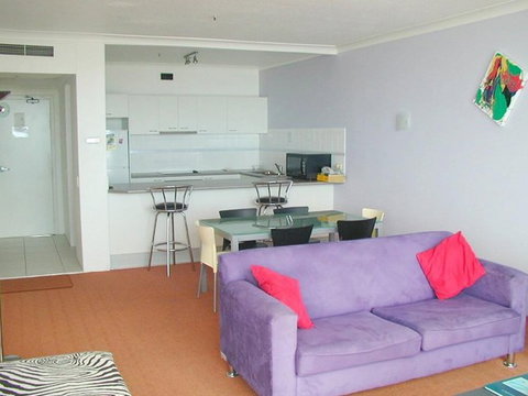 Golden Gate Resort - Coogee Beach Accommodation 2
