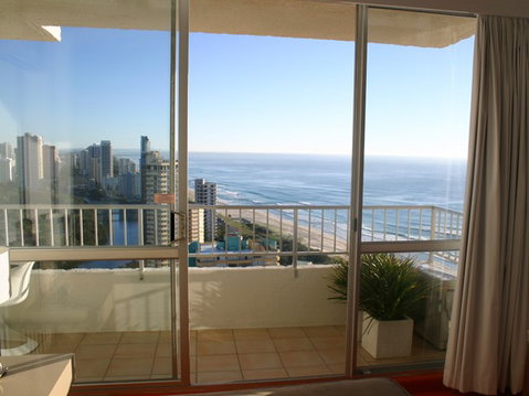 Golden Gate Resort - Coogee Beach Accommodation 4