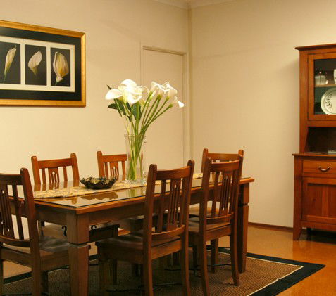 Birds 'n' Bloom Cottages - Coogee Beach Accommodation 4